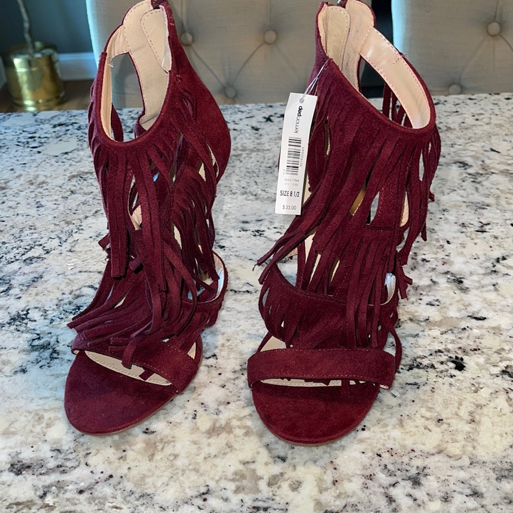 Lemon Pop Heels- 8 1/2, Gladiator,Fringe,Burgandy